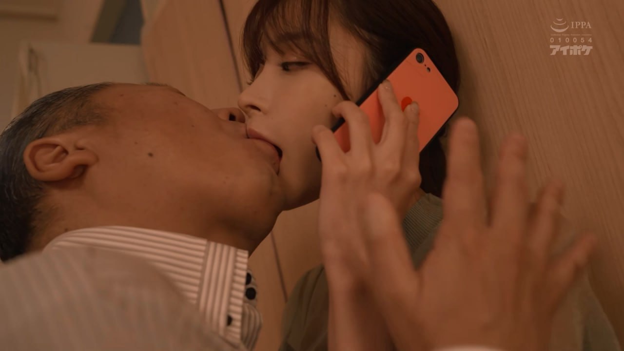 IPZZ-171中出OK淫语和汗蒸丝袜一直被女上司诱惑的我 仲村みう